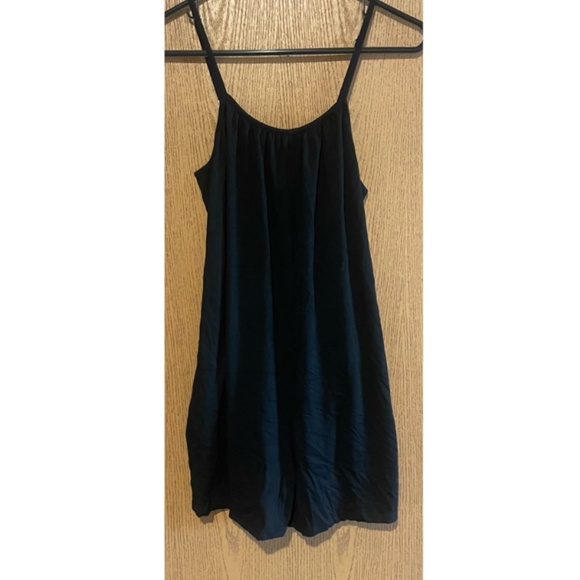 NWOT SOFT CUTE ROMPER WITH POCKETS! - Picture 1 of 5